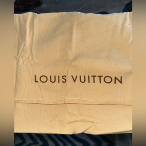 LV Dust cover Envelope Flap